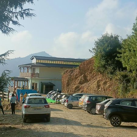 Veda Inn Chakrāta Dış mekan fotoğraf