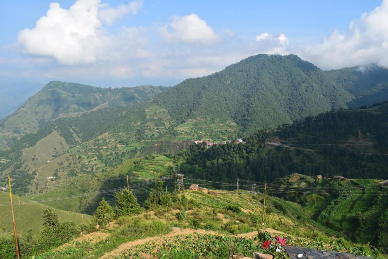 Veda Inn Chakrāta Dış mekan fotoğraf