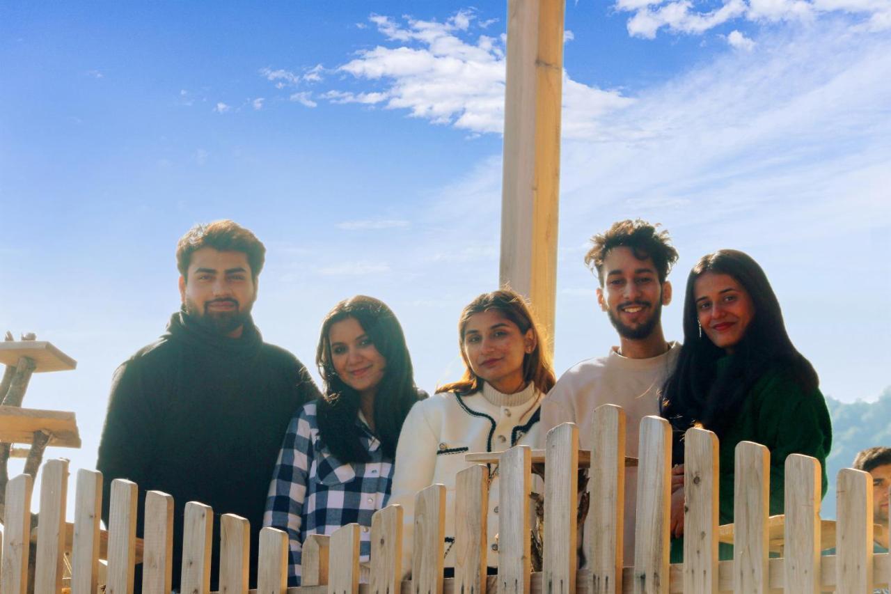 Veda Inn Chakrāta Dış mekan fotoğraf