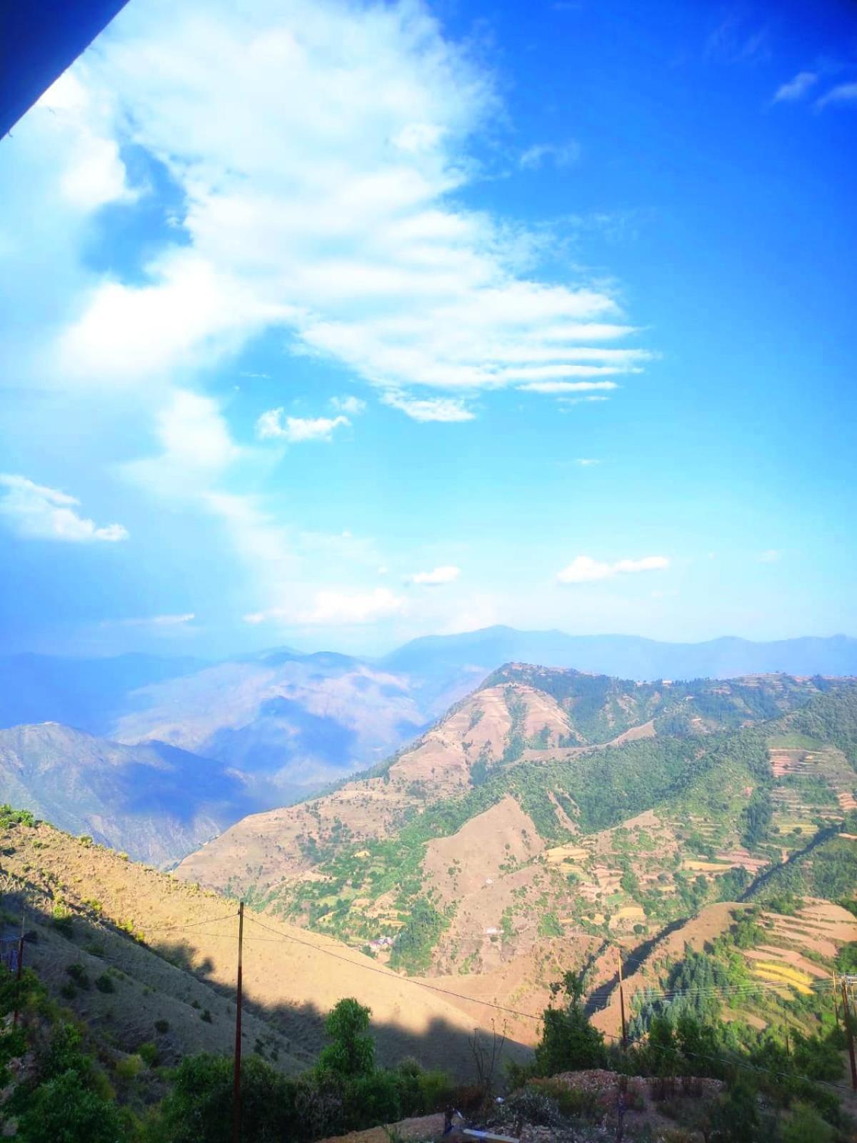 Veda Inn Chakrāta Dış mekan fotoğraf